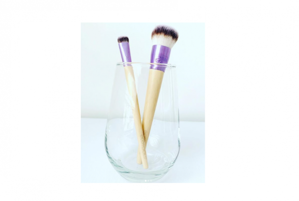 Duo de brochas- Ecotools. Base y ojos