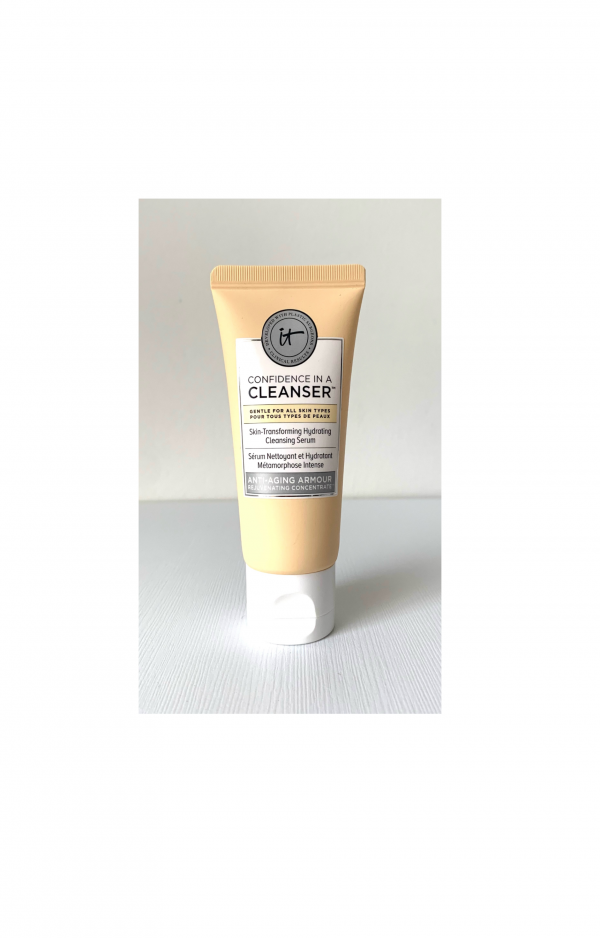 It Cosmetics. Confidence in a Cleanser