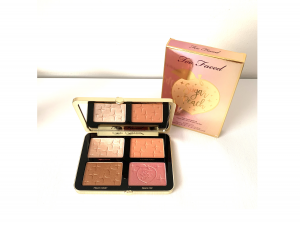 Too Faced. Sugar Peach Shimmering Face & Eye Palette