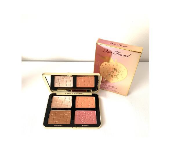 Too Faced. Sugar Peach Shimmering Face & Eye Palette