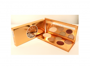 Face palette. Becca.