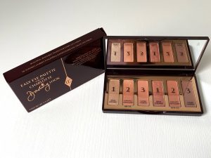 Easy Eye Palette Charlotte Darling. Charlotte Tilbury