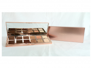 Major dimensionn eyeshadow palette. Patrick Ta