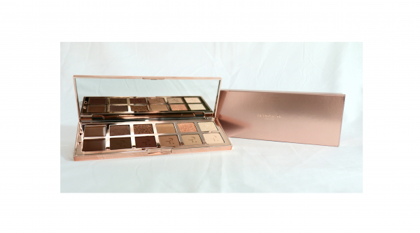 Major dimensionn eyeshadow palette. Patrick Ta