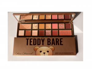 Teddy Bare. It All Eye Shadow Palette. Too Faced